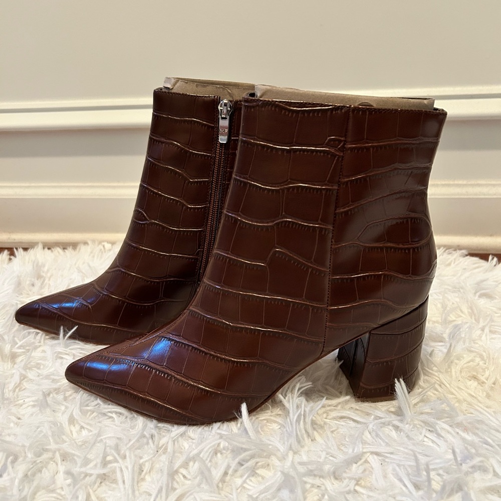 NWOT Marc Fisher Women's Jelly Cold Weather Block Heel Booties Size 9